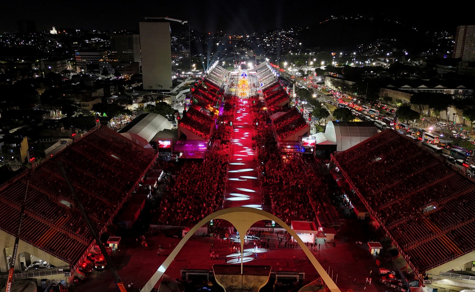 Una vista de drone en el magnífico carnaval carioca.