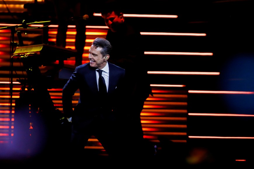 Mexican singer Luis Miguel performs during a concert at the Movistar Arena, in Buenos Aires, Argentina, August 4, 2023.  REUTERS/Agustin Marcarian