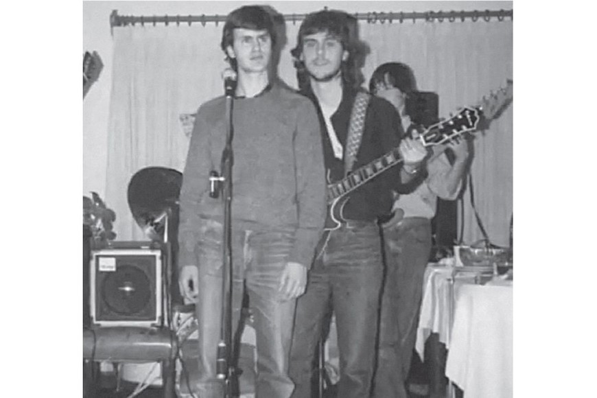 Imagen de “Los Piojos. Una historia documentada”, libro de Jorge Núñez