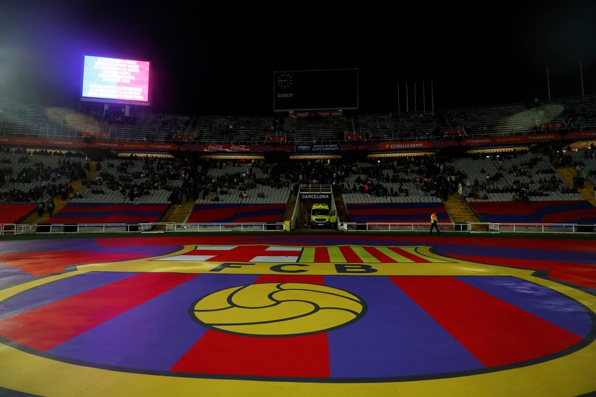 Soccer Football - LaLiga - FC Barcelona v Osasuna - Estadi Olimpic Lluis Companys, Barcelona, Spain - March 8, 2025
General view inside the stadium after the match was postponed due to the death of Carlos Minarro Garcia, a member of FC Barcelona's medical staff REUTERS/Albert Gea