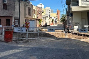 Mientras continúen las tareas, el paso sigue bloqueado. Foto: Fernando Nicola