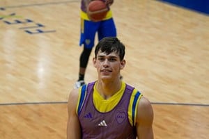 El venadense Stenta volvió a Boca para jugar la Liga de Campeones de Baloncesto de las Américas