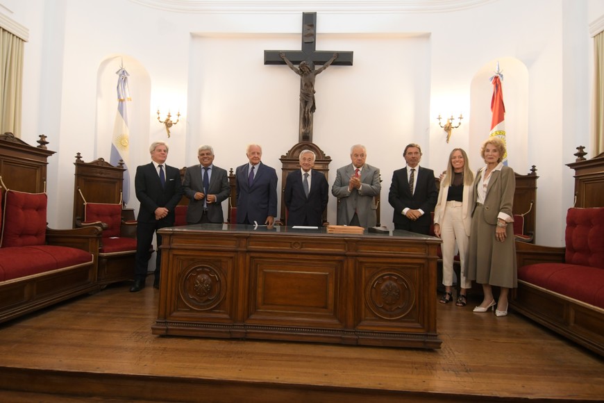 La Corte hoy: el  procurador Jorge Barraguirre, y los ministros Jorge Baclini, Eduardo Spuler, Roberto Falistocco, Rafael Gutiérrez, Daniel Erbetta, Margarita Zabalza y María Angélica Gastaldi. Crédito: Guillermo Di Salvatore