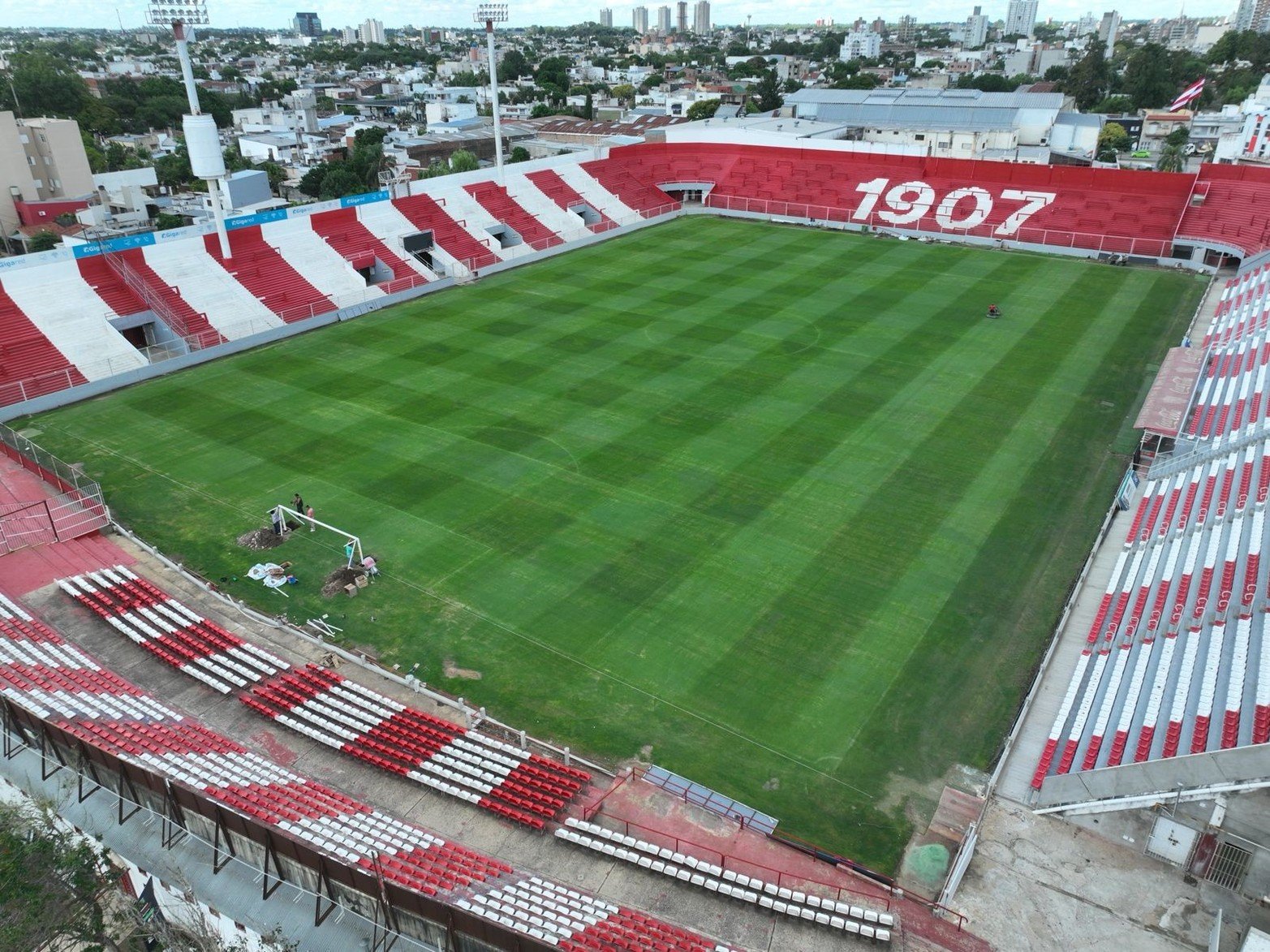 Unión agrandó los arcos del 15 de Abril.