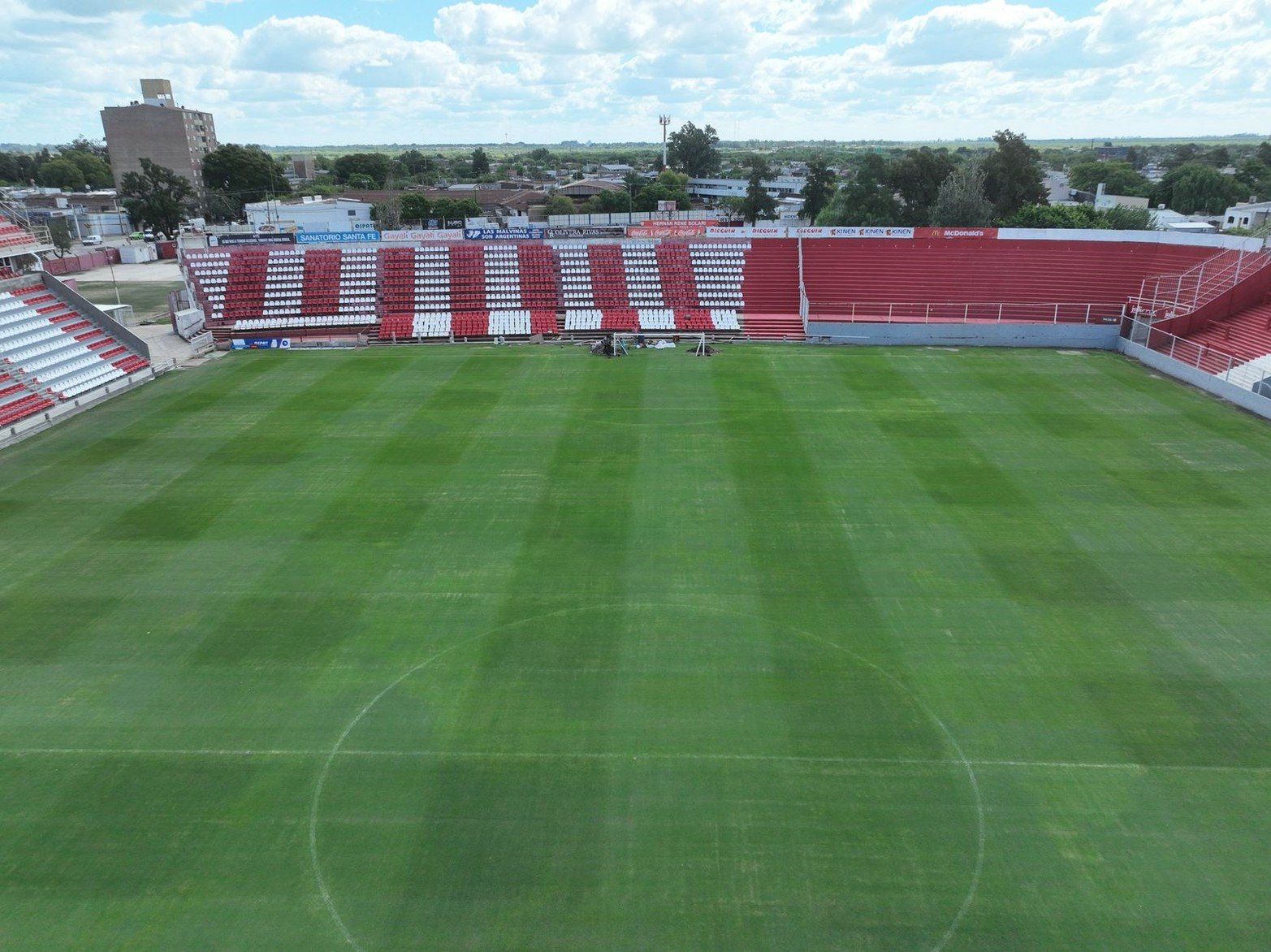 Unión agrandó los arcos del 15 de Abril.