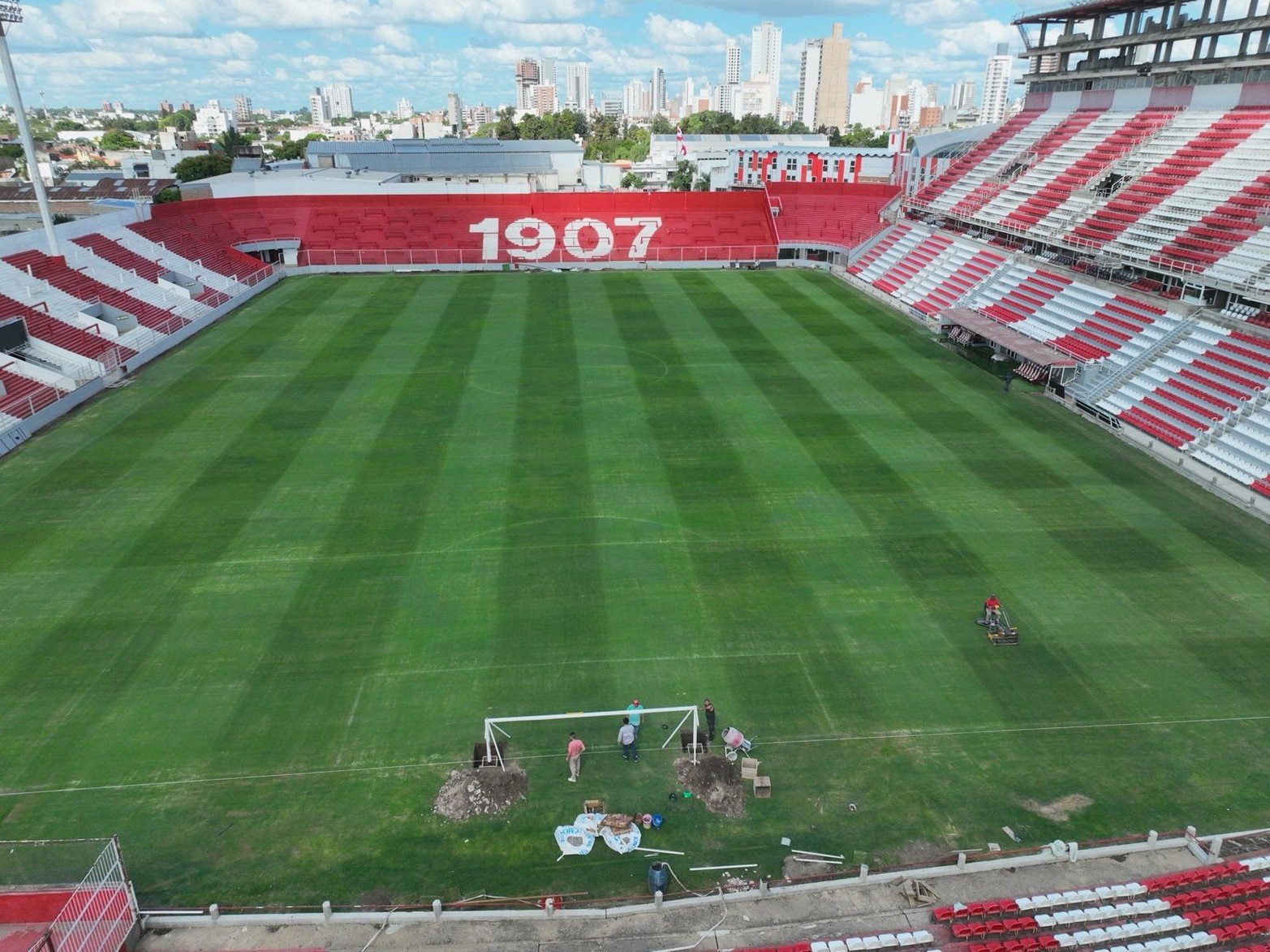 Unión agrandó los arcos del 15 de Abril.