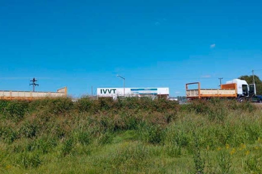 Siniestro vial provocó el corte parcial de la ruta 33 en la intersección con Roberto Cavanagh.