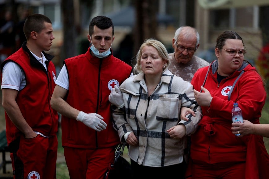 A woman reacts outside a hospital, following a fire in a night club resulting in casualties, in the town of Kocani, North Macedonia, March 16, 2025. REUTERS/Alexandros Avramidis