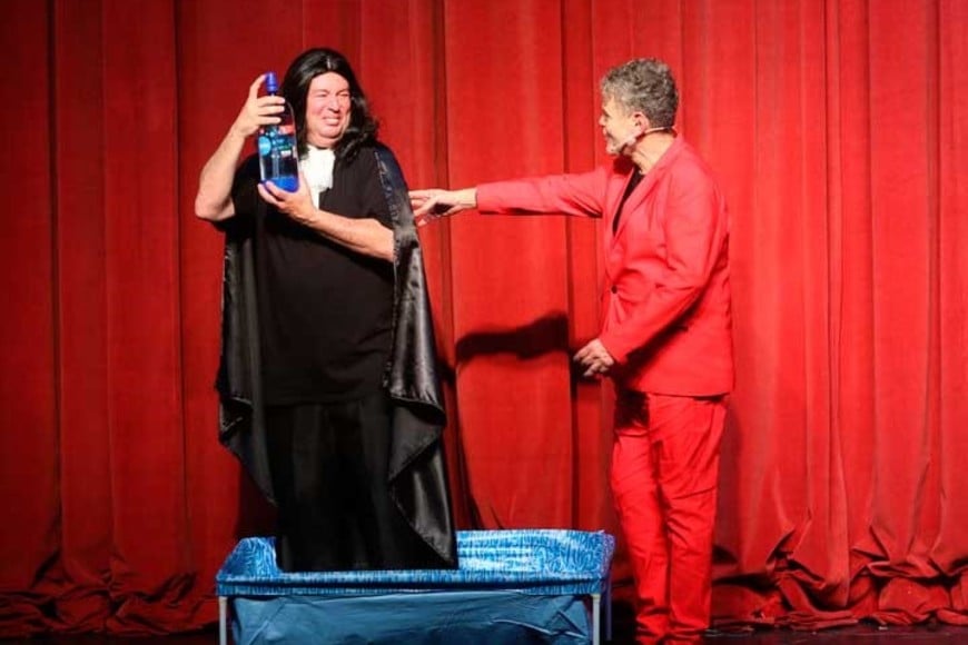 En el teatro, compartiendo Cha Cha Cha con Fabio Alberti.