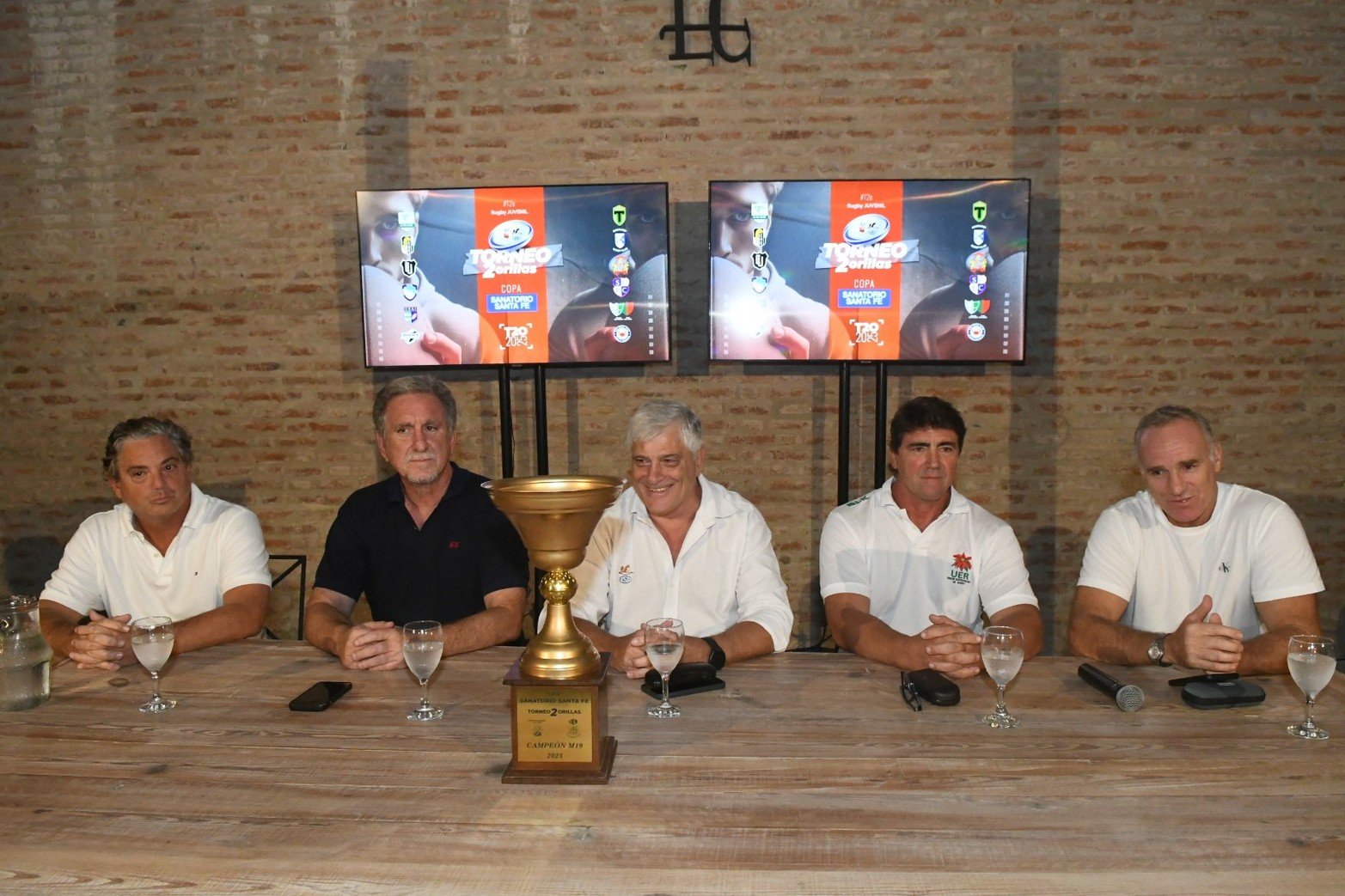 Presentación copa Sanatorio Santa Fe del Torneo Dos Orillas de Rugby