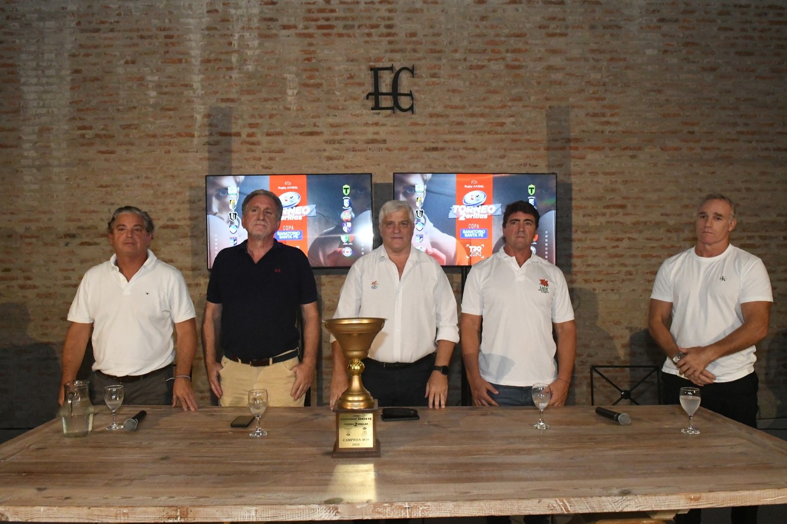 Presentación copa Sanatorio Santa Fe del Torneo Dos Orillas de Rugby