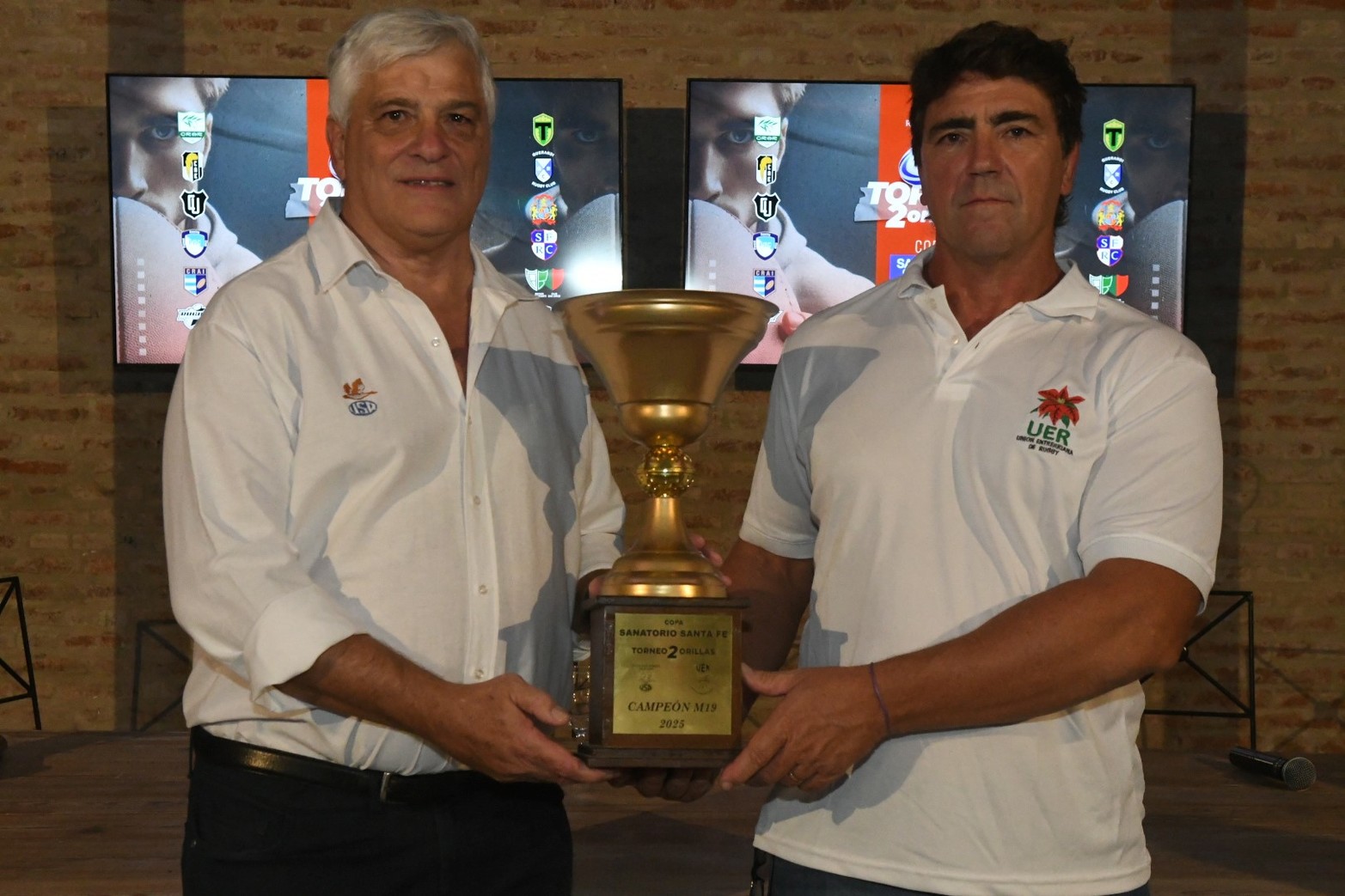 Presentación copa Sanatorio Santa Fe del Torneo Dos Orillas de Rugby