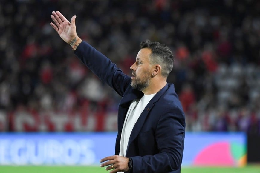 Fabbiani logró ordenar a Newell's.