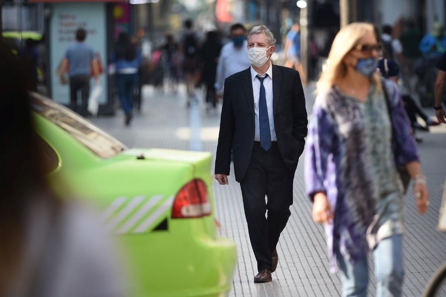 El uso del barbijo en espacios públicos, una imagen que se había vuelto cotidiana.