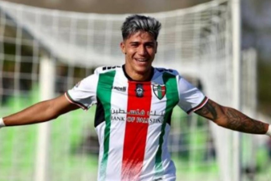 Verde, rojo y blanco. La camiseta tradicional de los "árabes" (la casaca alternativa de Palestino es negra) que ahora usa Junior Osvaldo Marabel. El "9" paraguayo, cuyo pase es de Unión, enfrentará al Tate en Sudamericana.