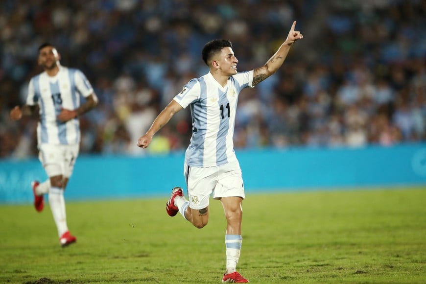 Soccer Football - World Cup - South American Qualifiers - Uruguay v Argentina - Estadio Centenario, Montevideo, Uruguay - March 21, 2025
Argentina's Thiago Almada celebrates scoring their first goal REUTERS/Andres Cuenca