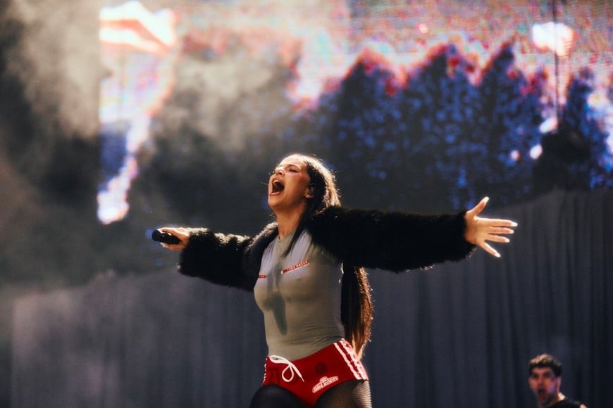 Lollapalooza 2025: Nathy Peluso pasó por el bolero, la bachata, el hip hop y la salsa, demostrando tanto sus matices como cantante como su manejo del escenario. Foto: Gentileza Cata Almada