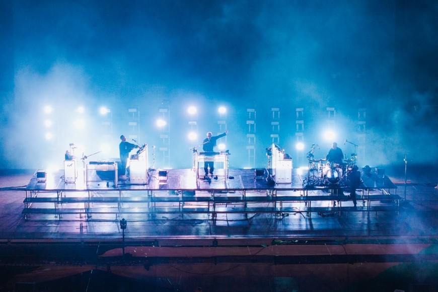 Lollapalooza 2025: Rüfüs Du Sol despidió el encuentro con su propuesta electrónica pero cancionera, con instrumentos en vivo. Foto: Gentileza Juan BB