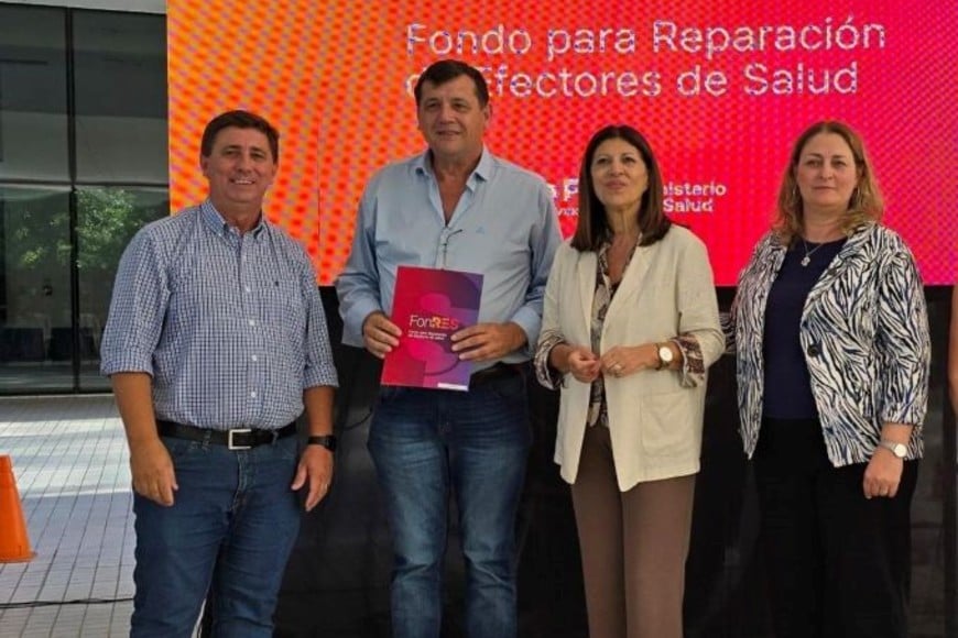 Firma convenio programa FonRES para obras en el Samco de La Pelada.