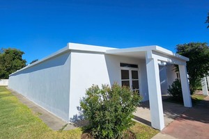 En esta etapa, se llevaron a cabo trabajos de restauración, mantenimiento y pintura de las galerías del cementerio local.