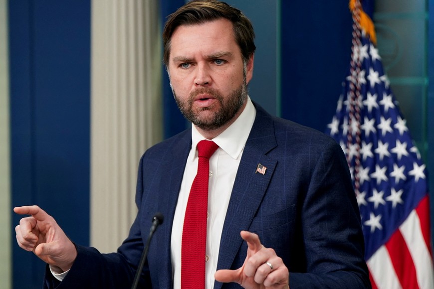 U.S. Vice President JD Vance speaks to reporters about Wednesday's deadly midair collision between a U.S. Army Black Hawk helicopter and American Eagle flight 5342 near Ronald Reagan Washington National Airport, in the Brady Press Briefing Room at the White House in Washington, U.S., January 30, 2025. REUTERS/Elizabeth Frantz
