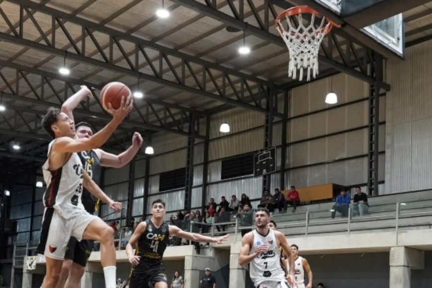 Se estira la lucha del Sabalero. Crédito: Prensa Montmartre