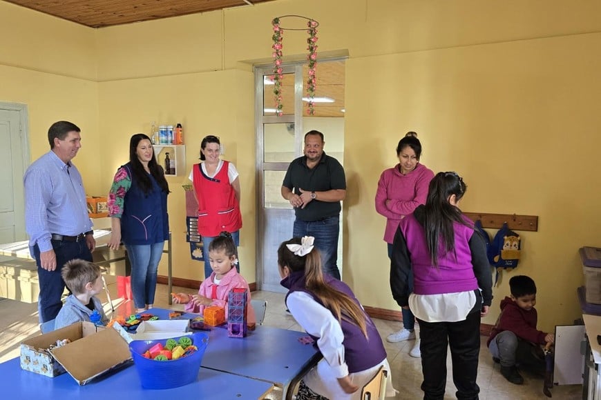 “Una vez más y como siempre recorrimos instituciones fundamentales para la localidad” , destacó @pirolaruben en su cuenta de Instagram.