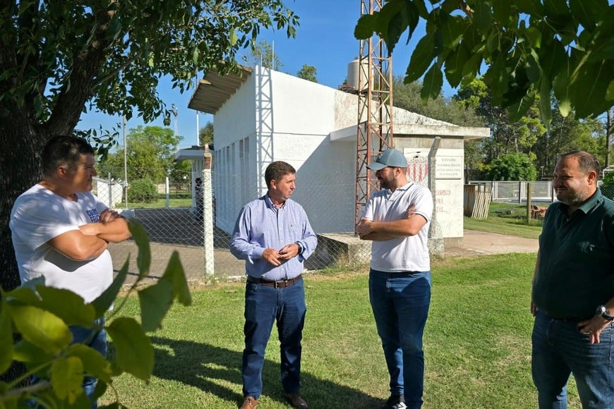 “Una vez más y como siempre recorrimos instituciones fundamentales para la localidad” , destacó @pirolaruben en su cuenta de Instagram.