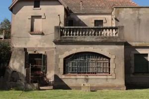 Imagen captada desde los fondos de la casona de avenida Casey al 300 que sigue a la venta. Foto: Archivo Histórico Digital