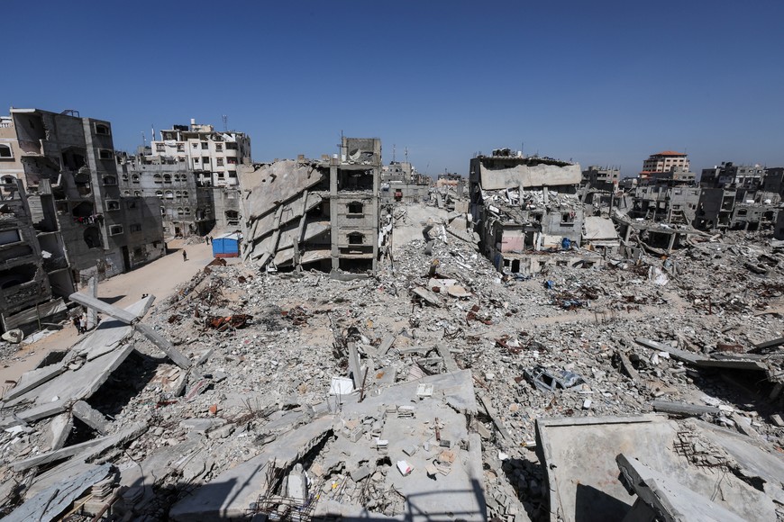A view shows destroyed buildings in Khan Younis, in the southern Gaza Strip, March 27, 2025. REUTERS/Ramadan Abed