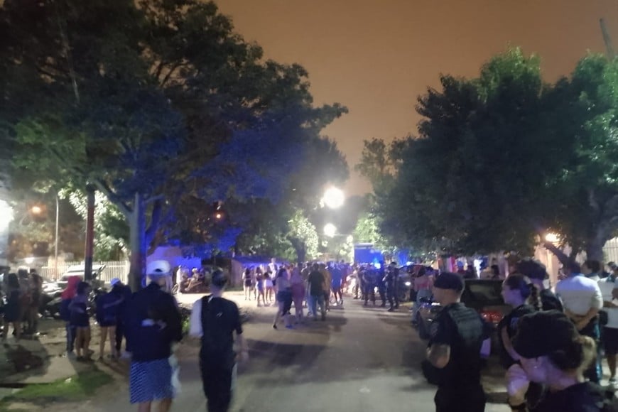 Operativo policial este sábado en la madrugada rosarina.