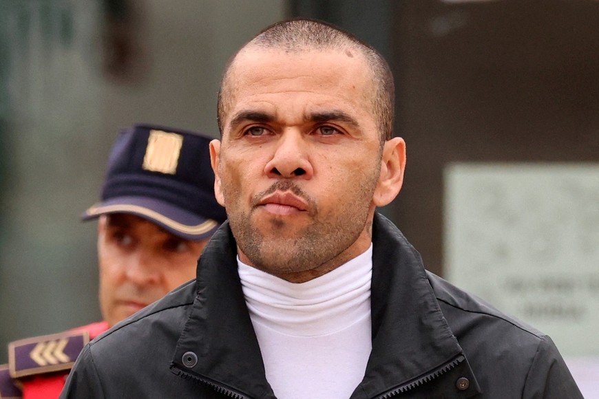 FILE PHOTO: Soccer Football - Dani Alves Release From Prison - Brians 2 Prison, Barcelona, Spain - March 25, 2024
Brazilian soccer player Dani Alves leaves the Brians 2 prison on bail while he appeals his rape conviction REUTERS/Nacho Doce/File Photo