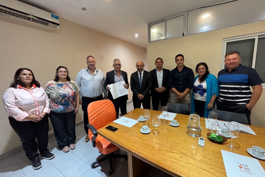 Provincia invierte $527 millones en para mejorar espacios públicos como parques, campings y balnearios en ocho localidades estratégicas