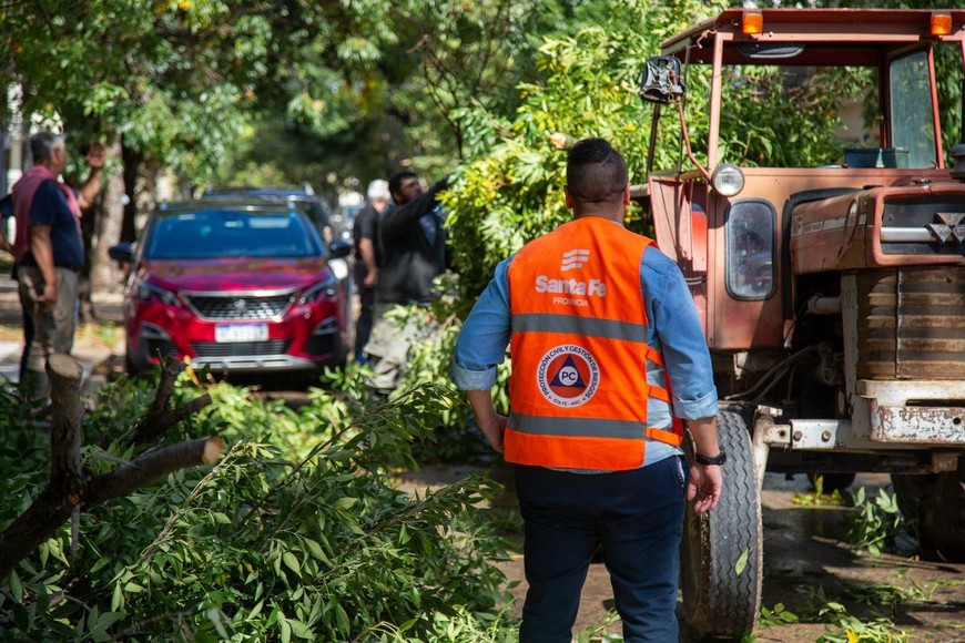 Las áreas operativas provinciales llevan adelante diversas acciones para que las localidades afectadas vuelvan a la normalidad.