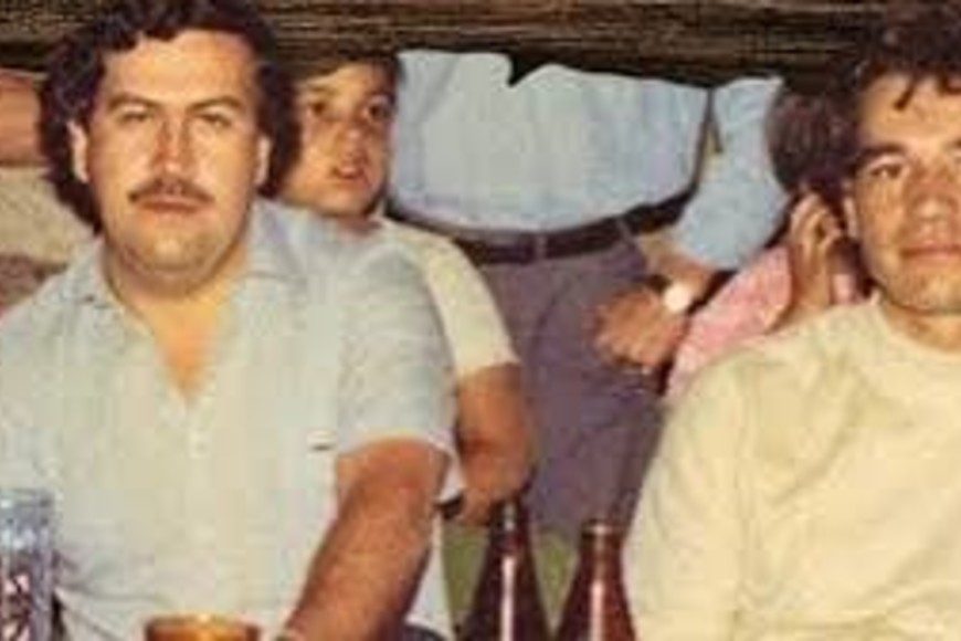 Lehder, con Pablo Escobar, en una imagen de archivo.