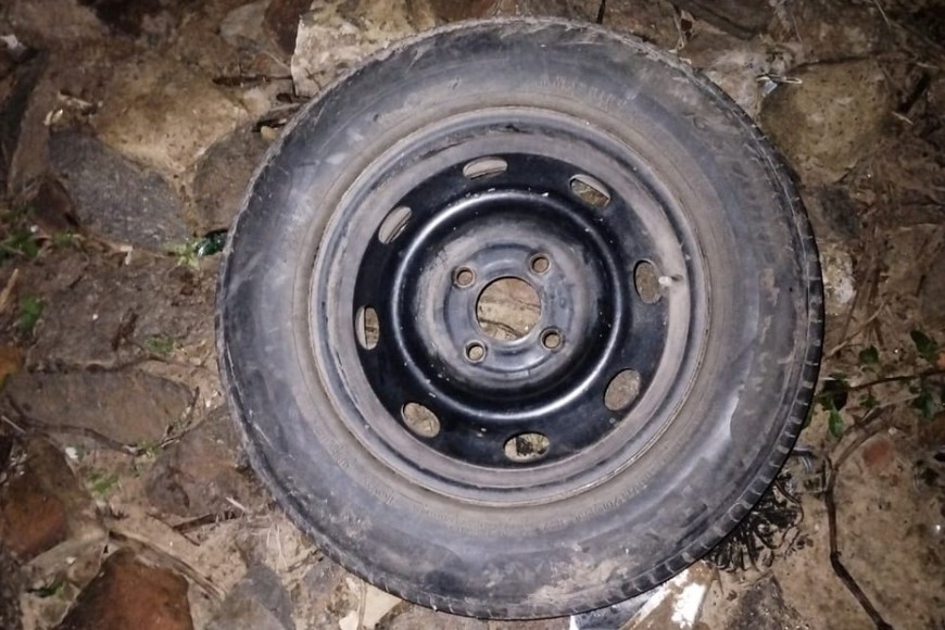 Los tres aprehendidos fueron trasladados a sede policial y quedaron a disposición de la fiscalía en turno.