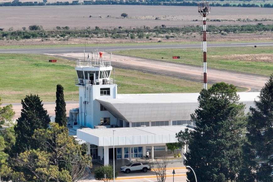 La torre de control de Sauce Viejo. Foto: Fernando Nicola