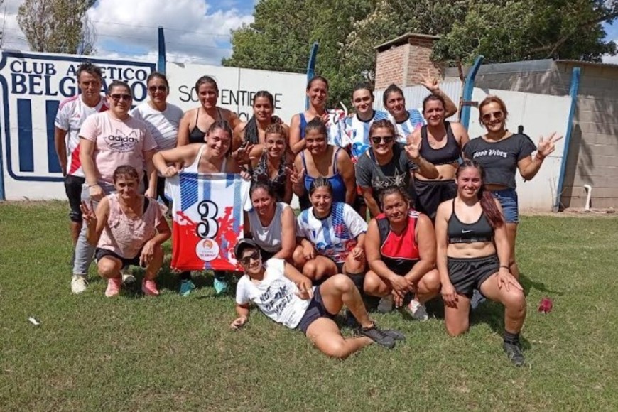En el fútbol femenino, Alba Juniors ganó muy bien como visita en Colonia Belgrano.