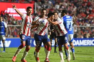 Gol de Diego Armando Díaz | Unión-Cruzeiro | Copa Sudamericana | Fecha 1 . Foto: Manuel Fabatía