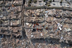 En ruinas: foto aérea que lo que dejó el fuerte terremoto de 7.9 magnitud que devastó la región. Xinhua/Cai Yang