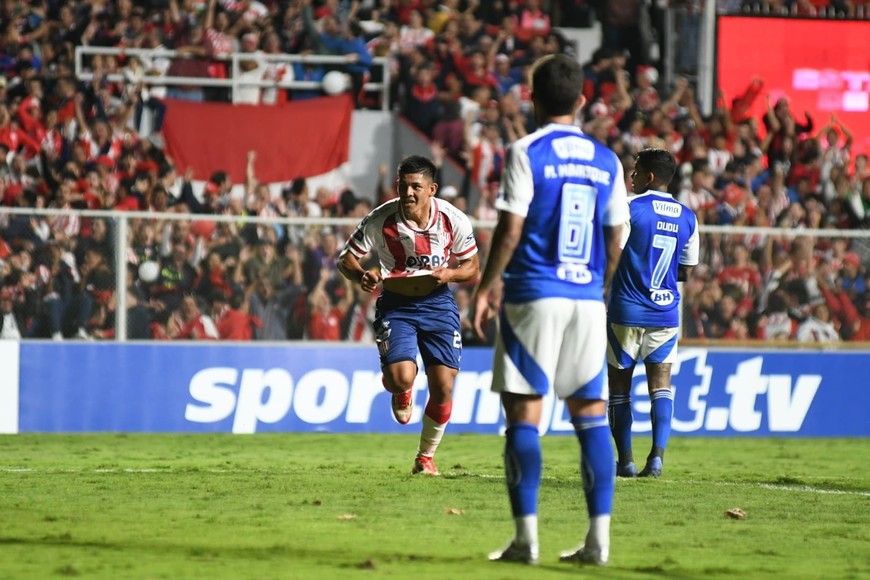 Gol de Diego Armando Díaz | Unión-Cruzeiro | Copa Sudamericana | Fecha 1 . Foto: Manuel Fabatía