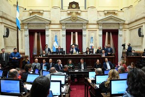Sin Villarruel, el Senado debate los pliegos para la Corte.
