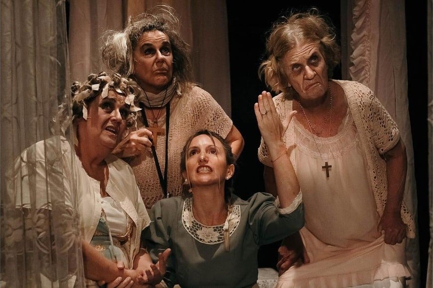 "La fruta de la perdición". Foto:  a las 20 en La 3068