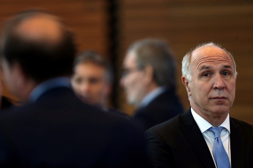 Supreme Court president Ricardo Lorenzetti attends a ceremony where Argentine President Mauricio Macri has announced economic measures at the Kirchner Cultural Center in Buenos Aires, Argentina October 30, 2017. REUTERS/Marcos Brindicci ciudad de buenos aires Ricardo Lorenzetti presidente de la nacion anuncia nuevas reformas acto en el CCK consensos basicos