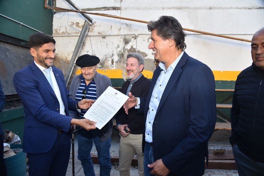 El gobernador visitó Roldán, Funes, Pujato y Casilda