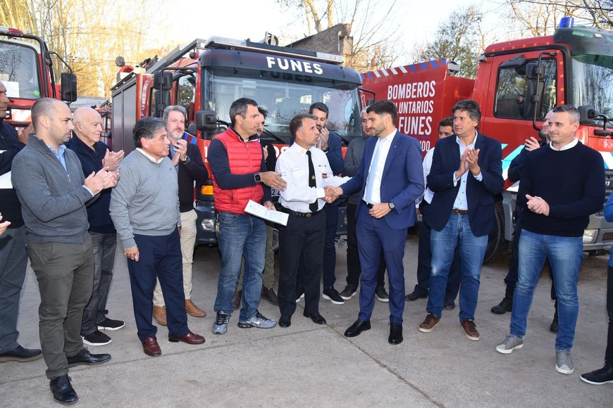 El gobernador visitó Roldán, Funes, Pujato y Casilda