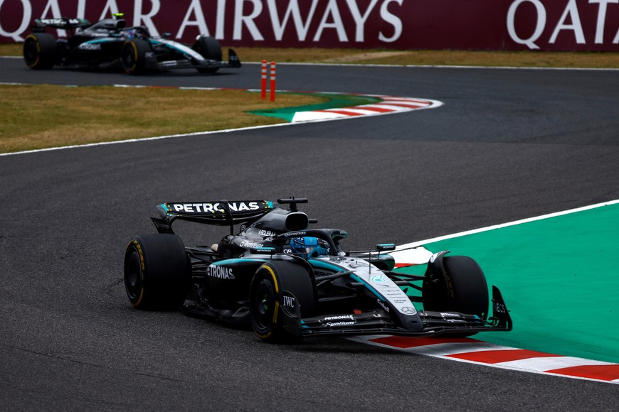 Formula One F1 - Japanese Grand Prix - Suzuka Circuit, Suzuka, Japan - April 6, 2025
Mercedes' George Russell and Mercedes' Andrea Kimi Antonelli in action during the race REUTERS/Manami Yamada