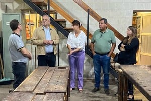 Calvo junto a su equipo de trabajo, llegaron a la ciudad de San Vicente en el marco de la actividad institucional que mantiene en el Departamento Castellanos