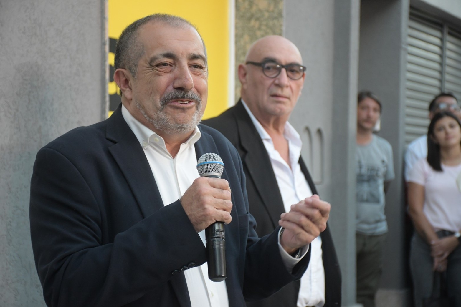 “Esto lo compró la gente, es parte del patrimonio de la ciudad y del patrimonio que somos los municipales y comunales”, agregó el secretario.