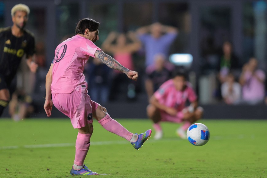 Apr 9, 2025; Ft. Lauderdale, Florida, USA; Inter Miami CF forward Lionel Messi (10) scores a penalty kick against the Los Angeles FC during the second half at Chase Stadium. Mandatory Credit: Sam Navarro-Imagn Images